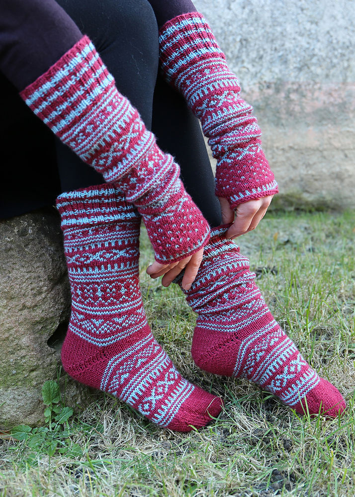 Socks with Norwegian Pattern, R0396